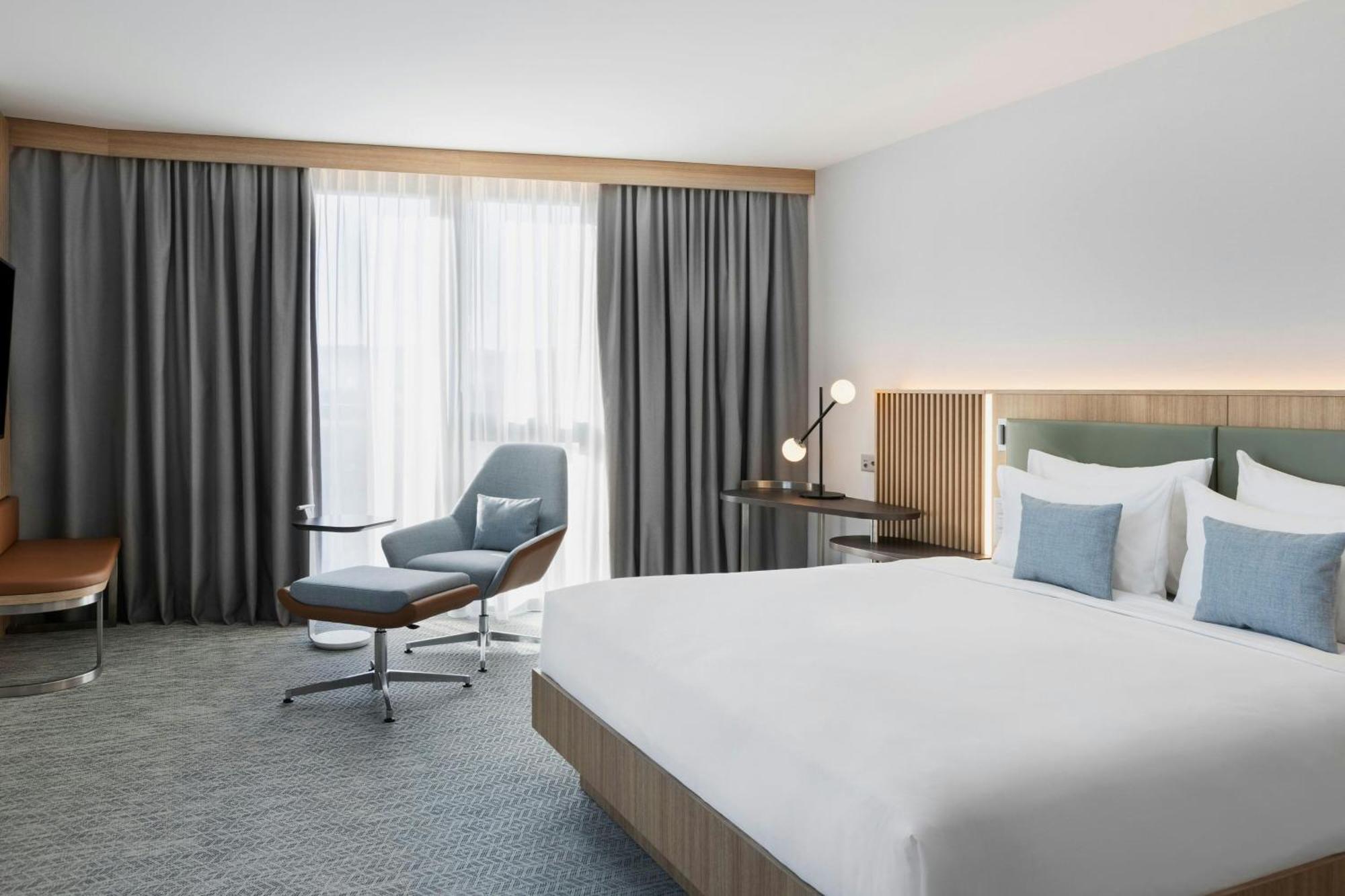 Courtyard By Marriott Biel Bienne酒店 外观 照片